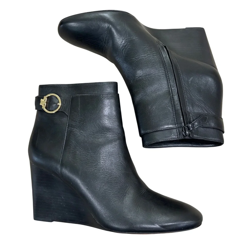 Tory Burch Black Leather Wedge Ankle Boots Gold Buckle Logo‎ 8.5M 5930118